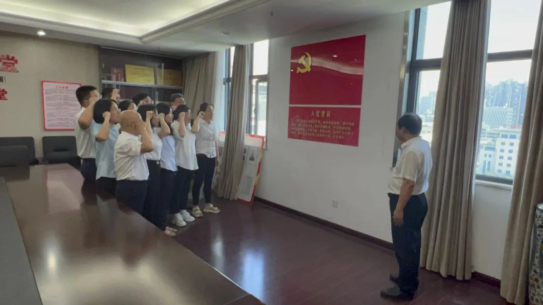 �ϲ��лʼҹ��ʼ���ϲӭ��һ �쵳����